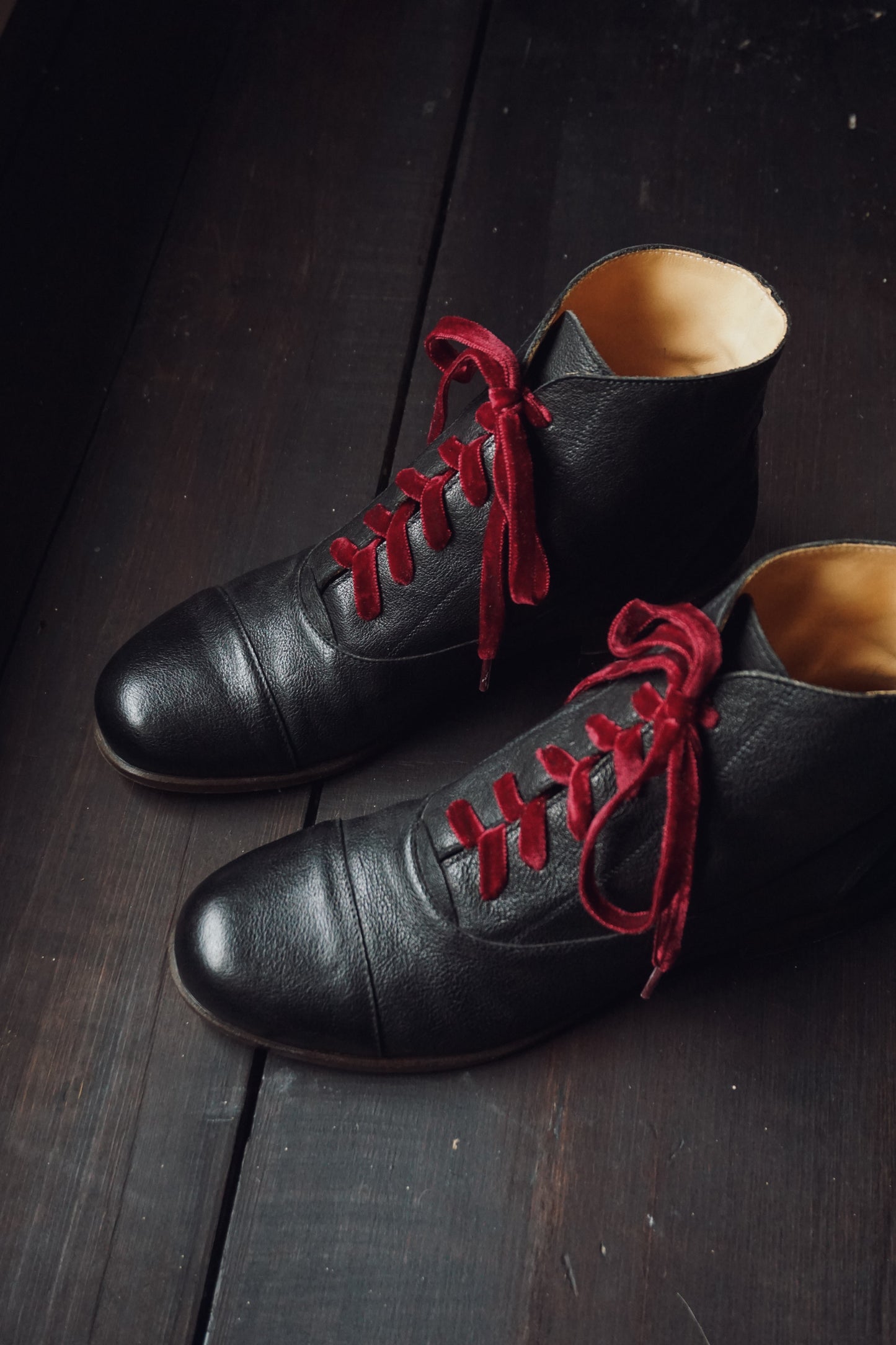 Laces - Velvet