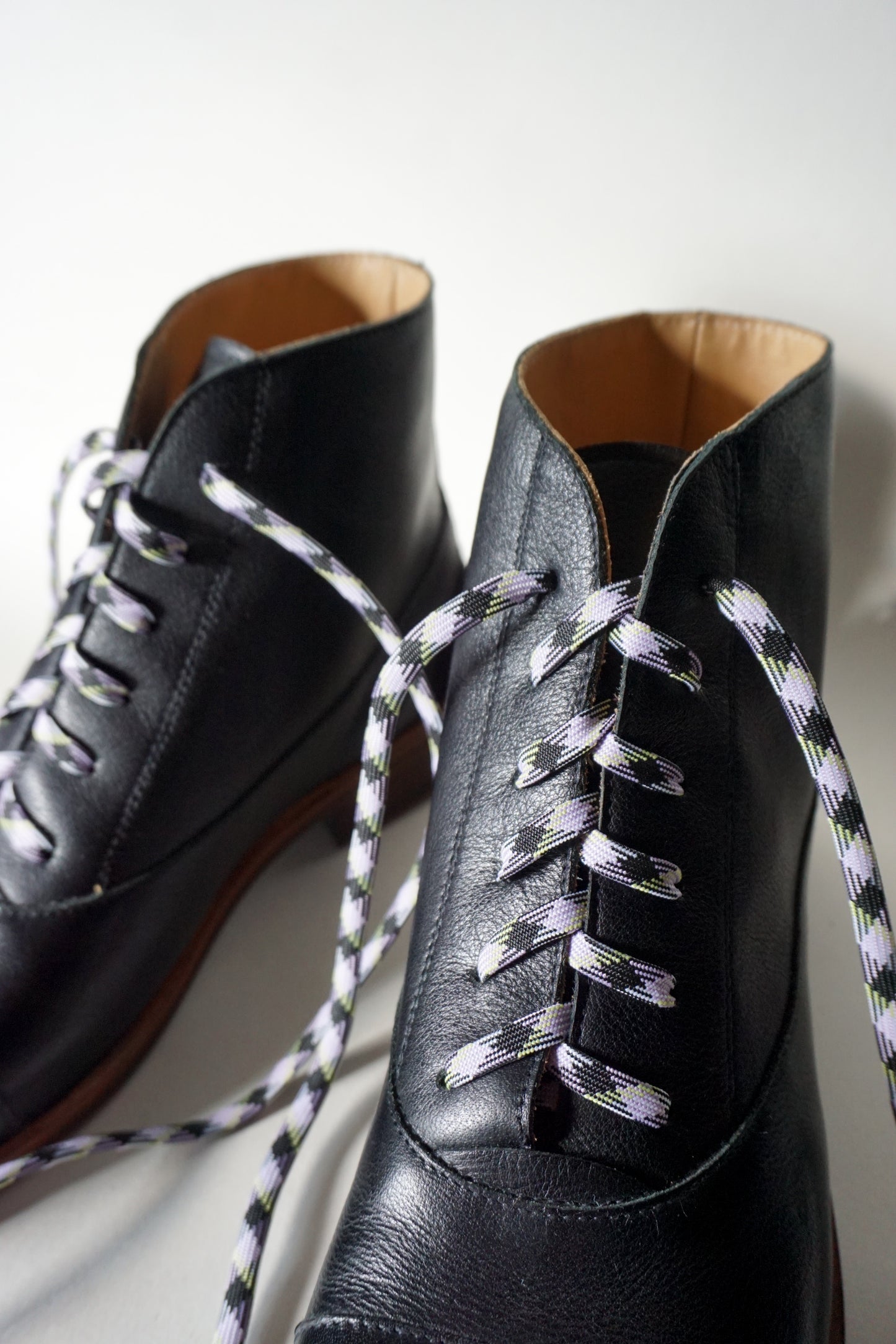 Laces - Check