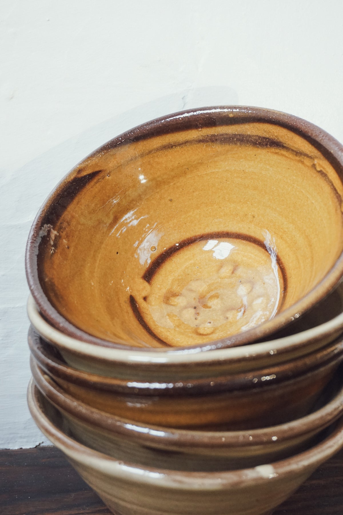 Slipware breakfast bowl by Eve Gnoyke
