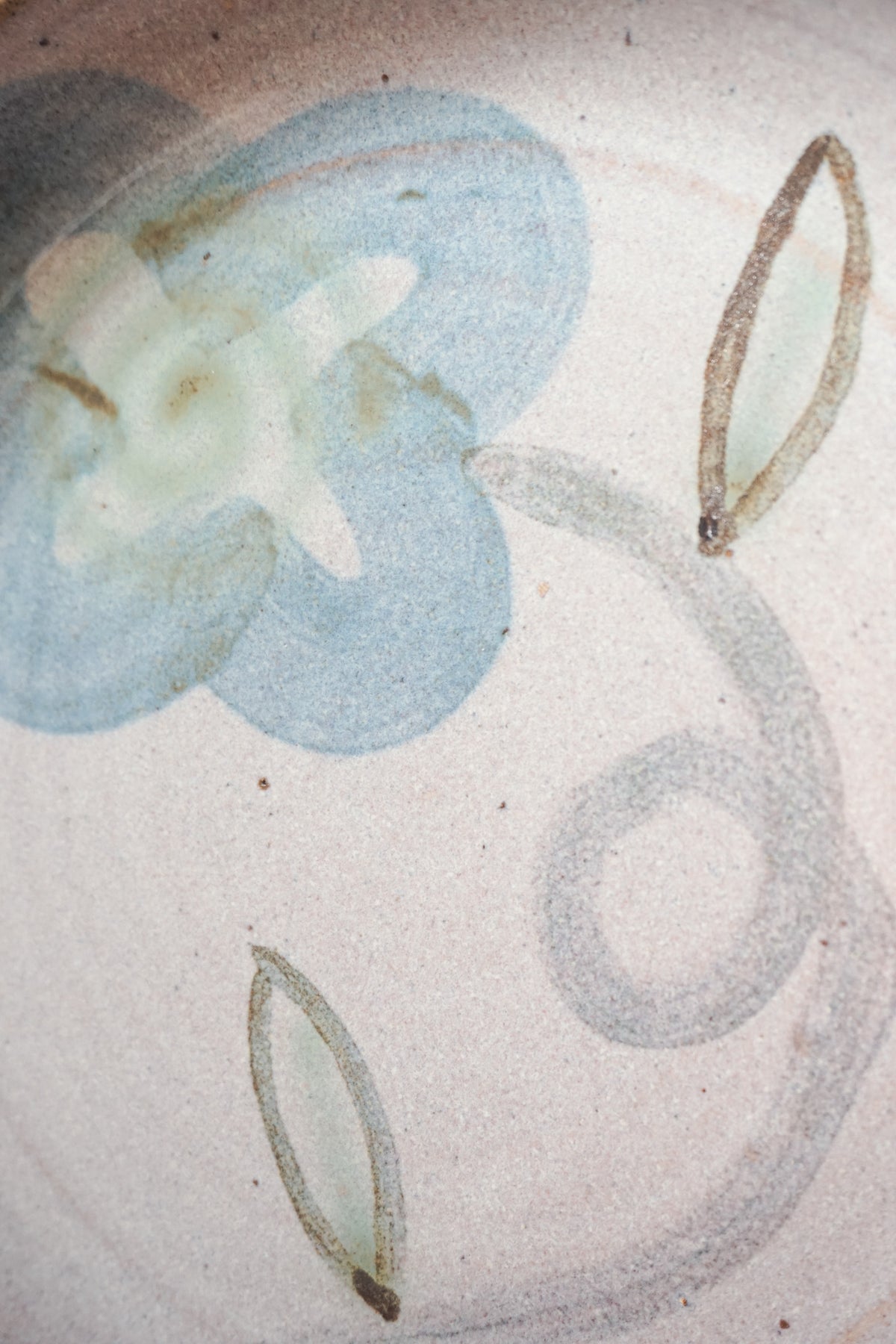 Flower Plate by Saskia Pomeroy