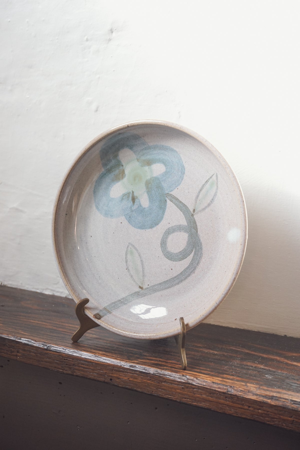 Flower Plate by Saskia Pomeroy