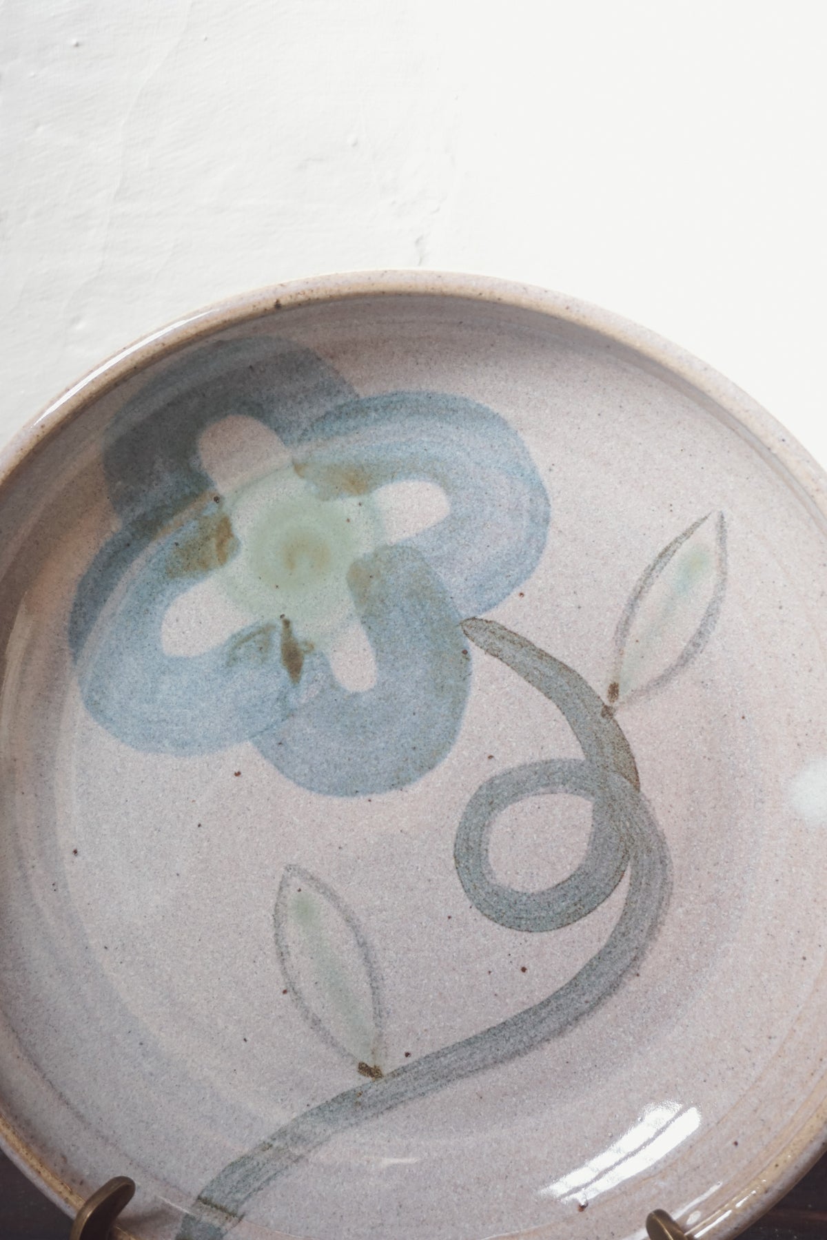 Flower Plate by Saskia Pomeroy