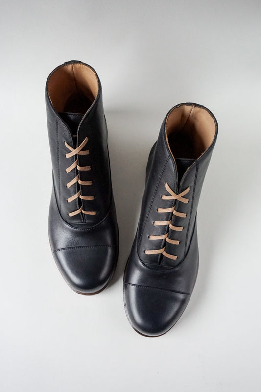 SAMPLE. WREN BOOT - BLACK. SIZE 39