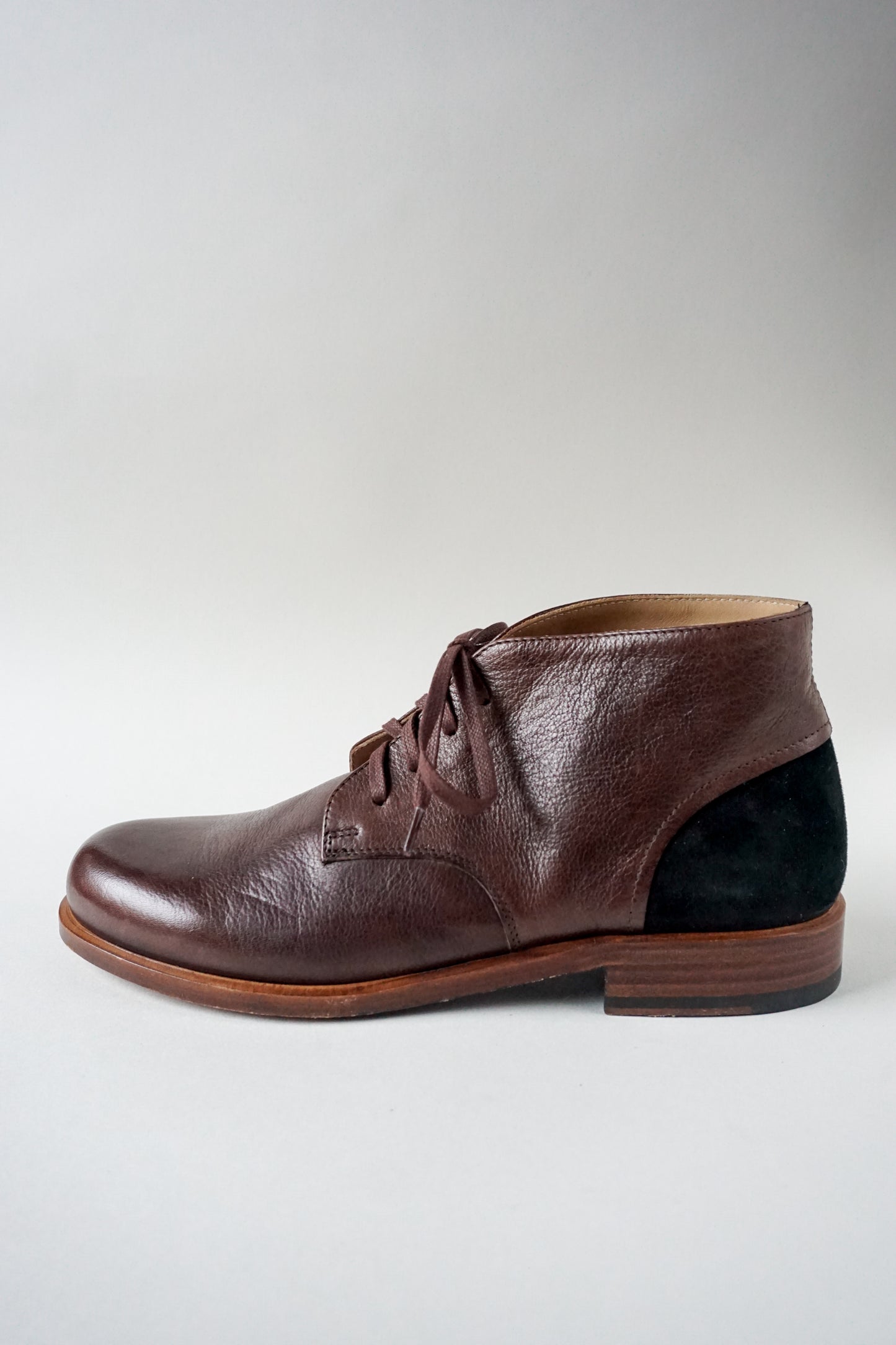 SAMPLE. LAPWING - WALNUT. SIZE 39