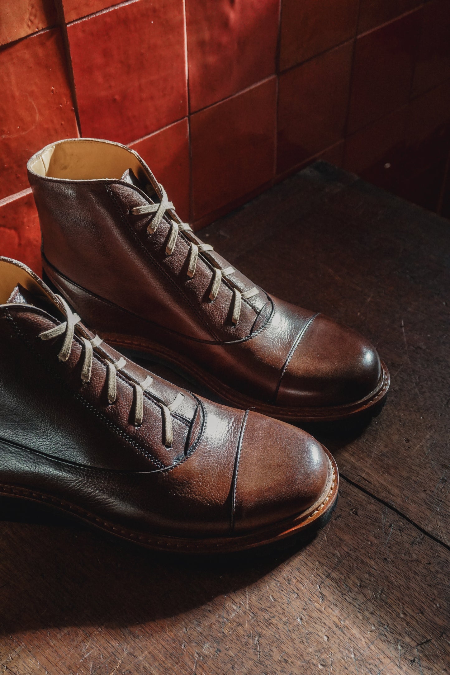 HAWK BOOT - WALNUT