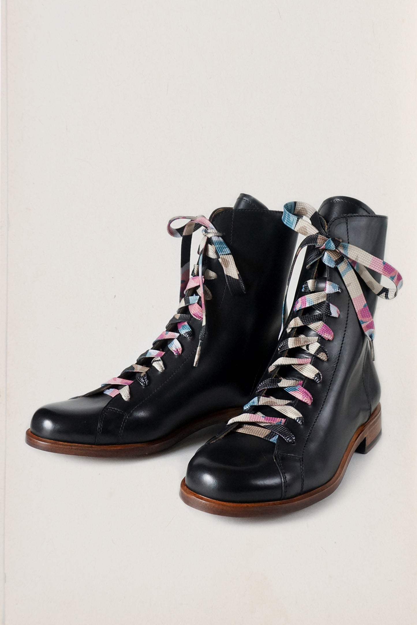 JACKDAW BOOT - BLACK FLORAL